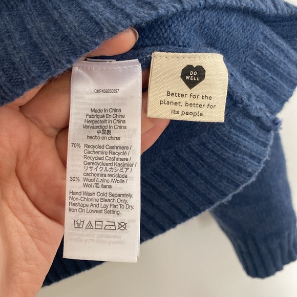 Madewell (Re)sourced Cashmere Crop Turtleneck Sweater - Picture 4 of 4